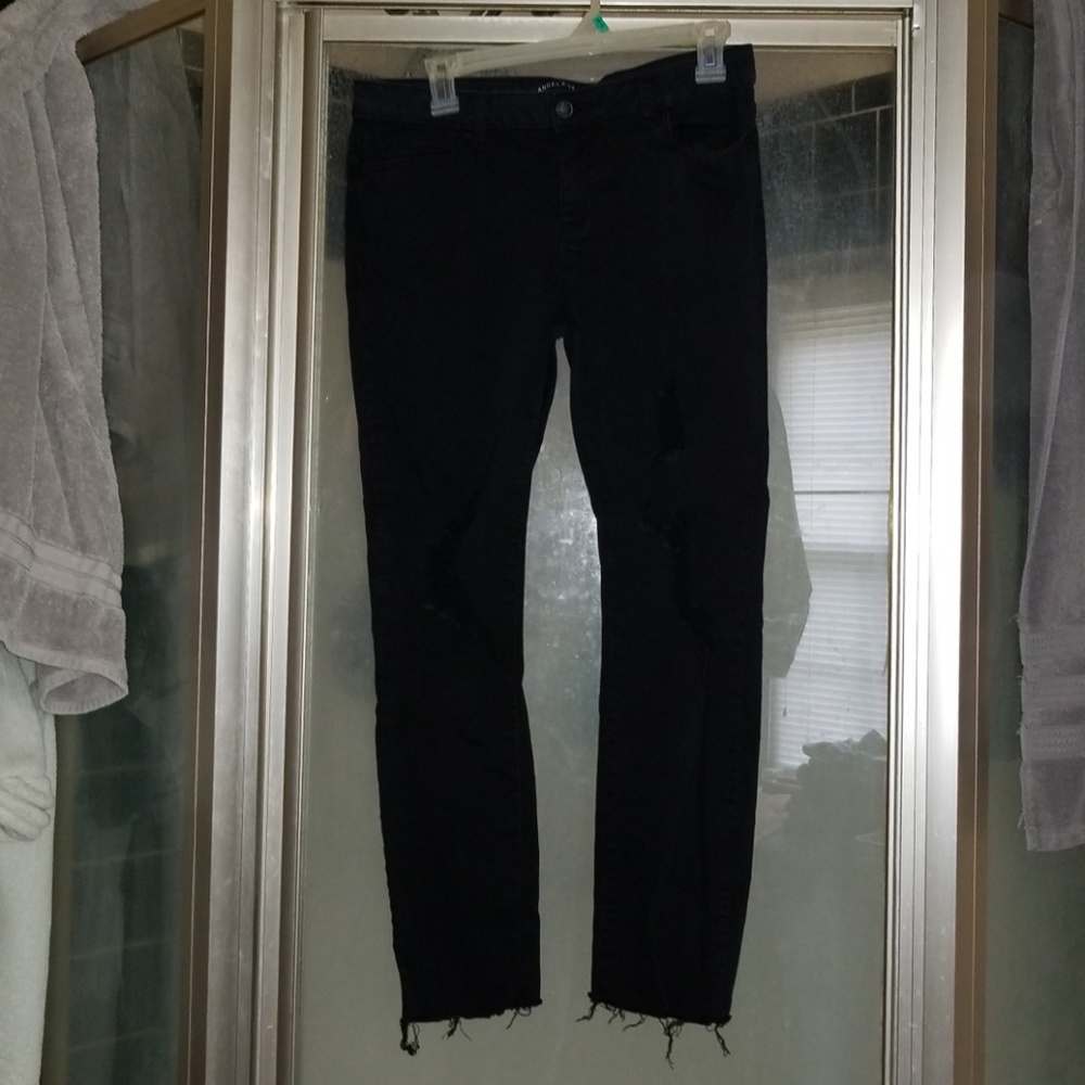 Black distressed jeans